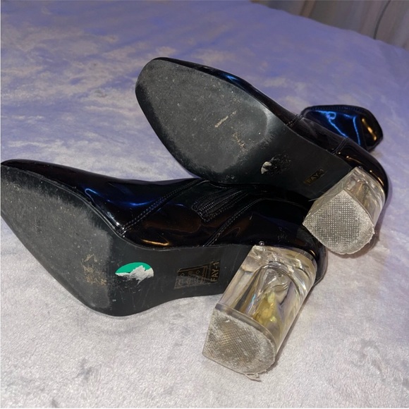 Cape Robbin black closed heels/ boots, clear heel - Picture 7 of 9